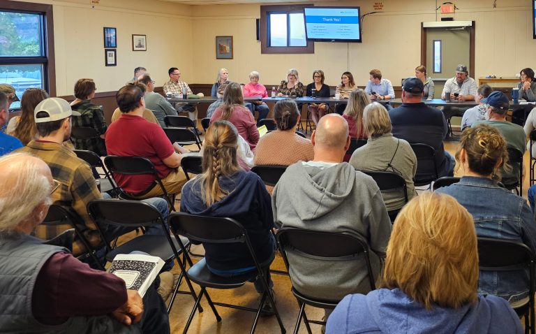 Highway 61 reconstruction meeting businesses meet with MNDOT